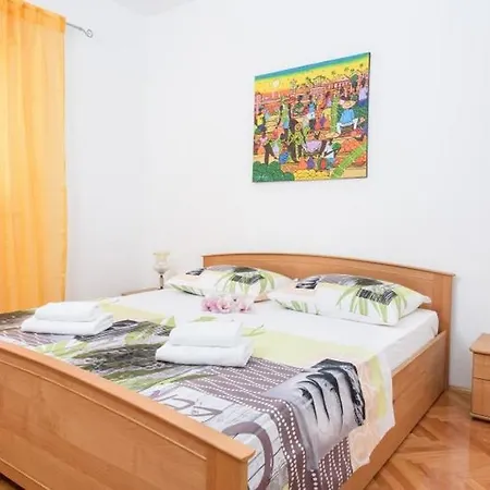 With A Parking Space Kastel Stafilic, - 21591 Apartmán