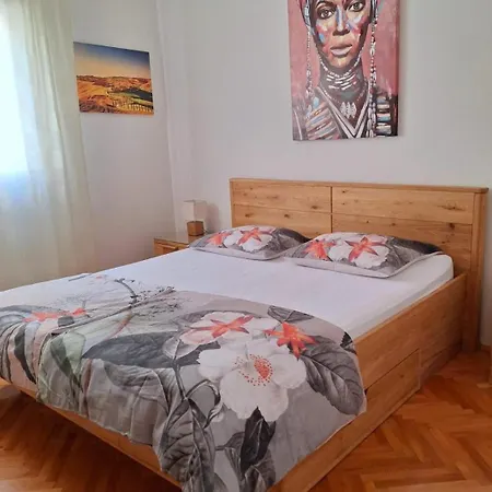 With Parking Space Kastel Stafilic, - 21591 Apartment *